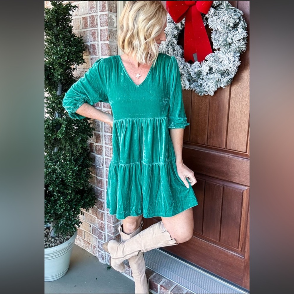Elegant Teal Velvet Mini Dress